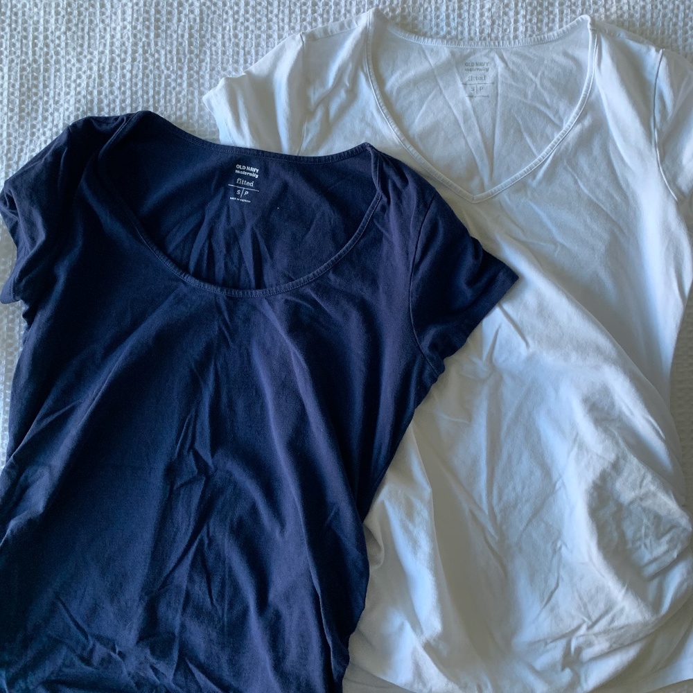 Maternity Scoop-Neck/V-Neck Side-Shirred T-Shirt 2-Pack